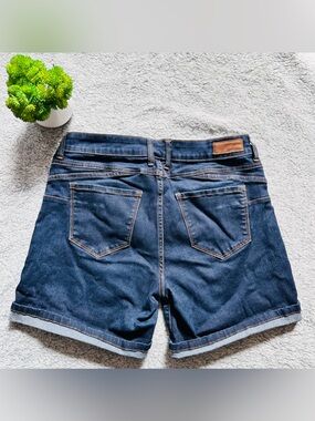 Bootlegger Dark Wash Denim Shorts W30 Coastal Cowgirl Stretch Summer